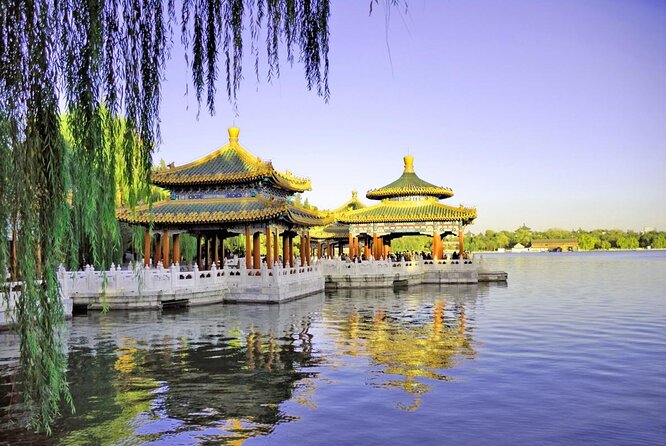 2-Hour Beijing Private Jingshan Coal Hill Park and Beihai Park Walking Tour - Why Jingshan and Beihai make sense together