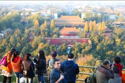 2-Hour Beijing Private Jingshan Coal Hill Park and Beihai Park Walking Tour - Jingshan Park (Coal Hill): Chongzhen’s locust tree and the hilltop payoff