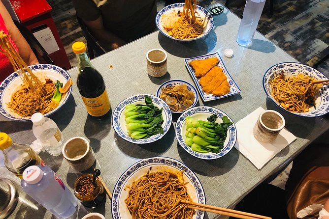 4-Hour Private Tour of Calligraphy Class, Hutong and Dumplings - The Hutong Walk: Zigzag Alleys and Neighborhood Stories
