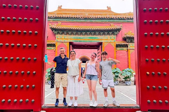 4 Hrs Forbidden City In depth Tour with Hotel pickup - Guide quality in practice: Samantha, Cathy, Sunny, and Xia