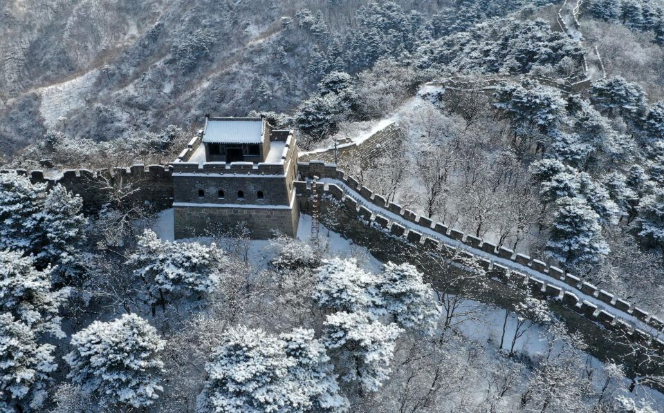 All-Inclusive Private Tour:Mutianyu&Huanghuacheng Great Wall - Mutianyu: cable car or chair lift, guided watchtowers, and the toboggan logic