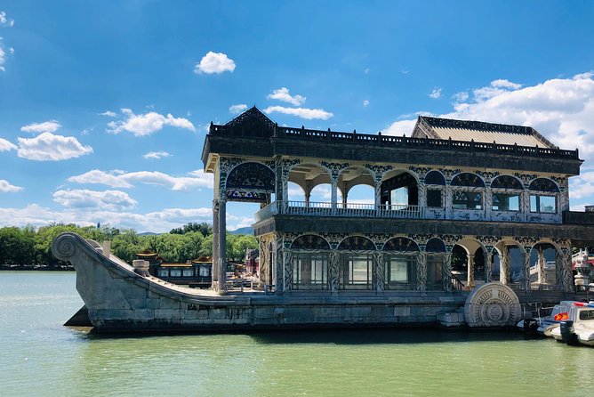 All Inclusive Tour of Summer Palace, Temple of Heaven and Hutong - The Guides: Aaron, Maggie, and Li Set the Tone