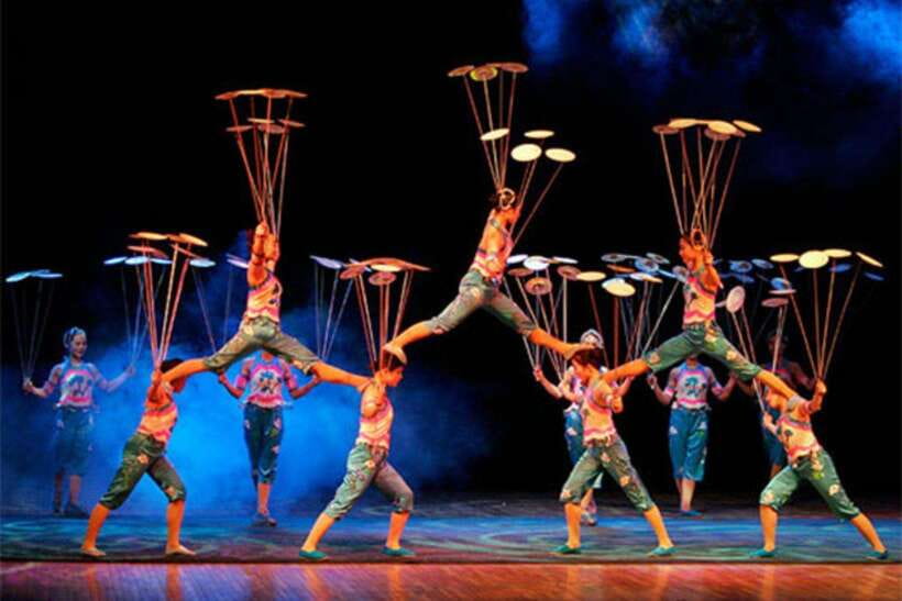 Beijing: Acrobatic Show Tickets Traditional & Modern Fusion - The main event: ancient acrobatics with modern stage power