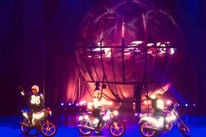 Beijing Acrobatics Show At Red Theater - Quick Hits Before You Go