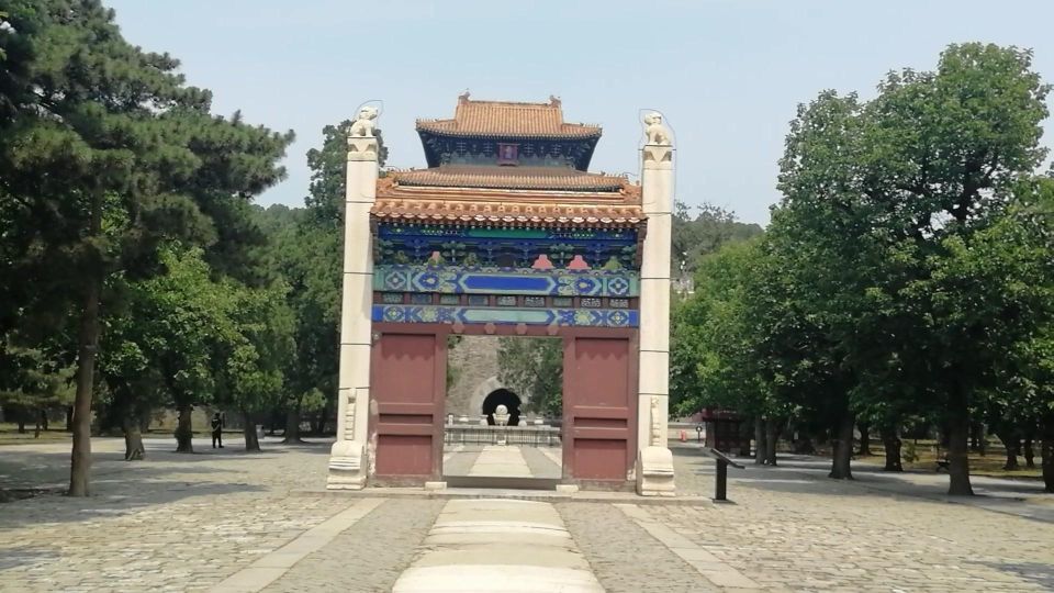 Beijing: Badaling Great Wall & Ming Tombs VIP Skip-the-Line - Badaling Great Wall VIP skip-the-line: what you actually gain