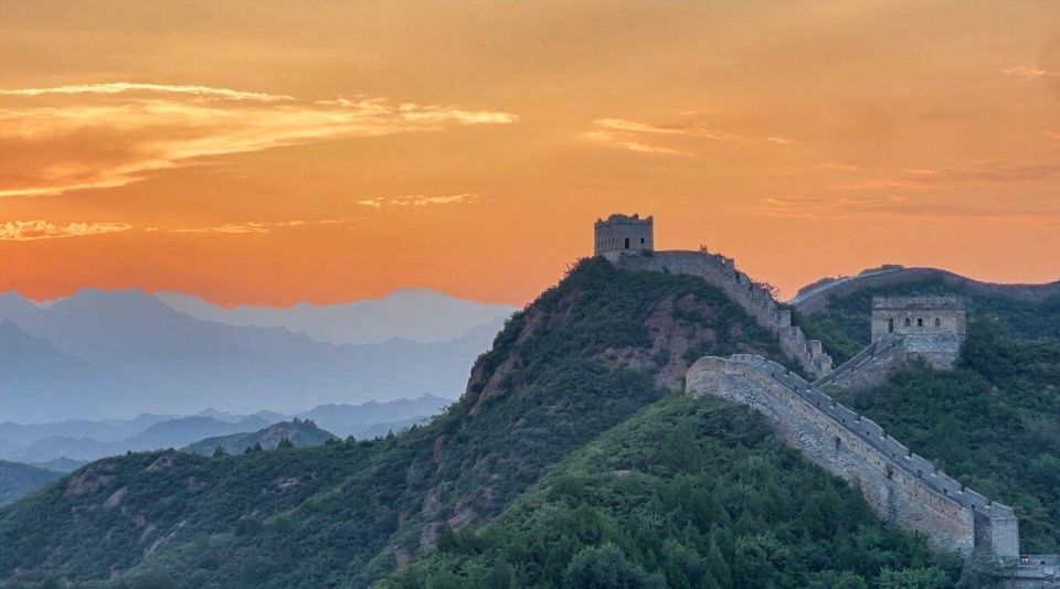 Beijing: Best Great Wall Sunset Tour - Jinshanling at Sunset: The Main Reason This Tour Works