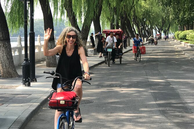 Beijing City Four-hour Bicycle Tour With a Private Guide - The ride start: hotel pickup and a bike that’s ready to go