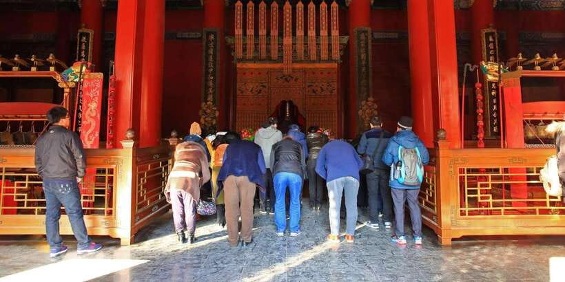 Beijing: Confucius Temple Entry; fast and smooth - Entering Confucius Temple: Courtyards, Halls, and Stone Tablets