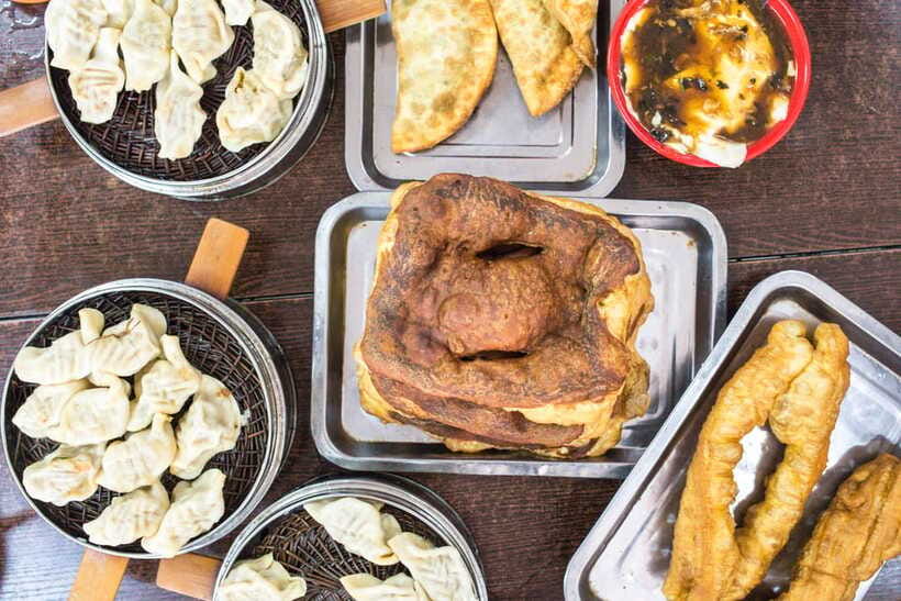 Beijing: Hutong Breakfast Food Tour - Jianbing with a Cheesy Twist at a Hole-in-the-Wall Stop