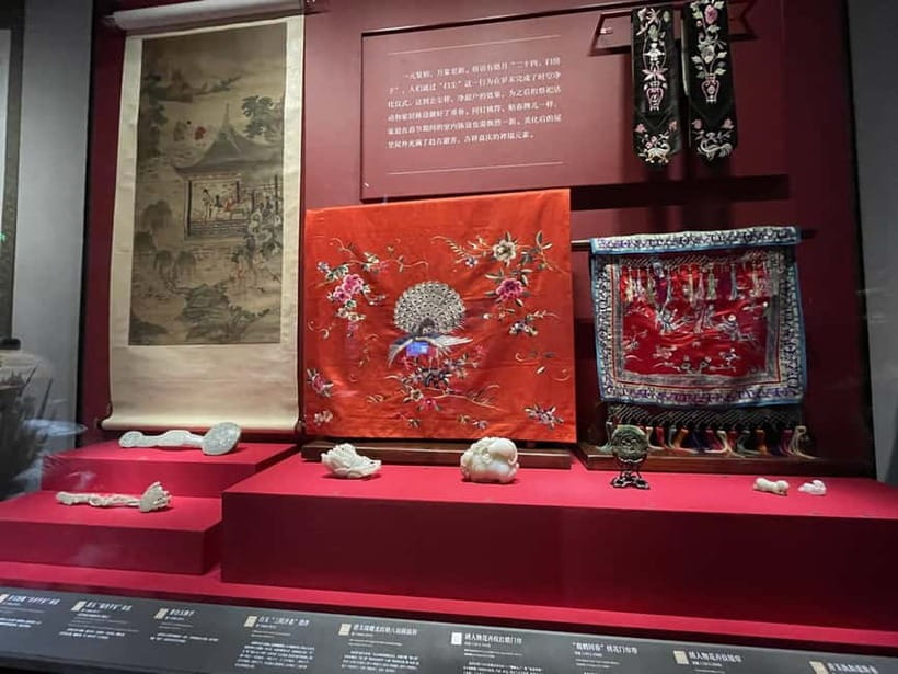 Beijing: Hutongs & Food & Culture Walking Tour - Crafts and Culture Along the Way: Paper Cutting and Calligraphy
