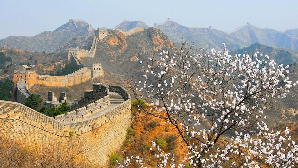 Beijing: Jinshanling and Simatai Wall&Gubei Watertown Tour - Who should book this Great Wall + Water Town tour
