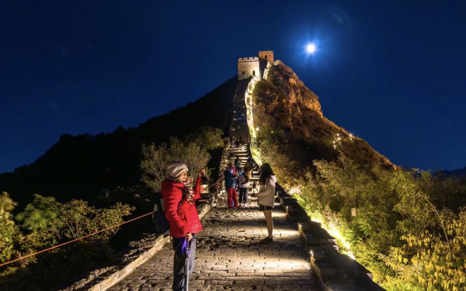Beijing: Jinshanling and Simatai Wall&Gubei Watertown Tour - Simatai Great Wall at night: lantern paths and 10 open watch towers