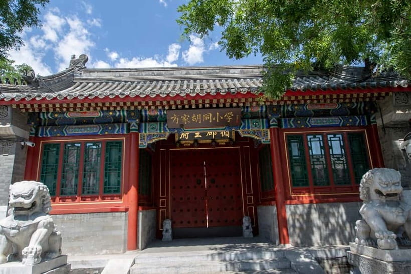Beijing: Lama Temple Entry Ticket and Optional Guided Tour - Hutongs and Historic Local Life: How the Full-Day Adds Texture