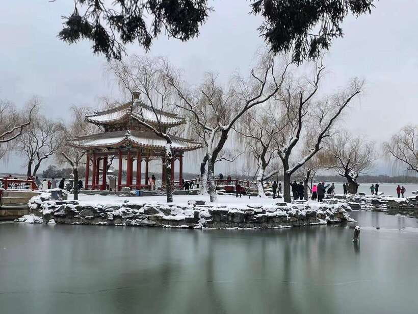 Beijing: Longing Gorge Ice Festival w/Optional Activities - Summer Palace and Longqing Gorge: royal gardens, imperial stories, then ice lantern night