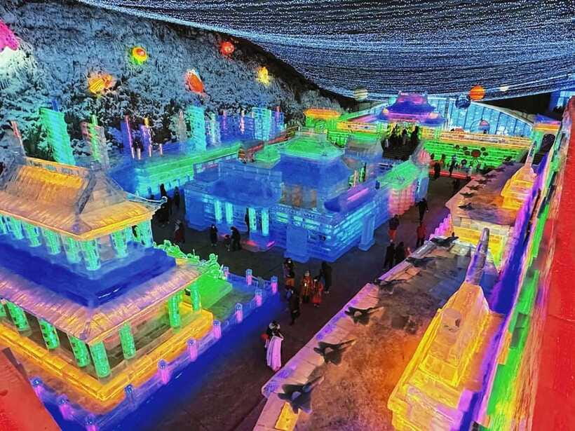 Beijing: Longing Gorge Ice Festival w/Optional Activities - The night tour: Longqing Gorge only, with a smooth evening drive