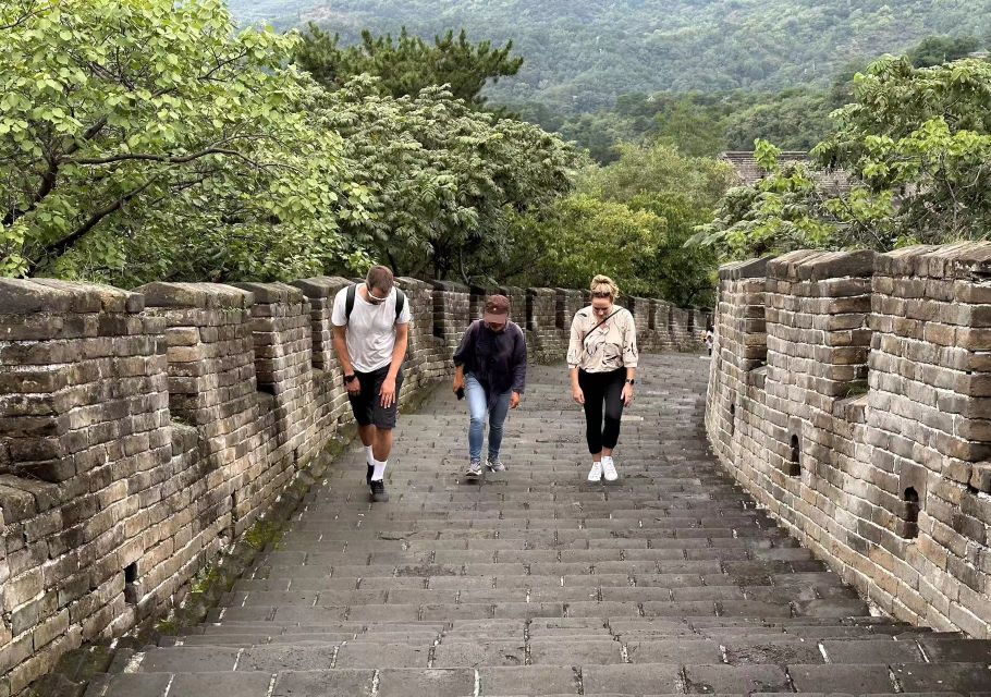 Beijing Private Custom Tour: Licensed Guide&Transfer Service - Shopping Without Guesswork: Pearl Market and Panjiayuan