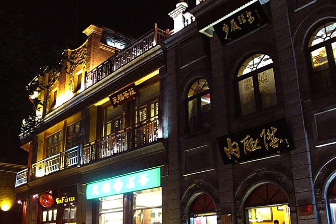 Beijing Private Night Walking Tour: Qianmen Street, Tian'ammen Square and Wangfujing Street - Night in Beijing: why a 6 p.m. walk is a smart choice