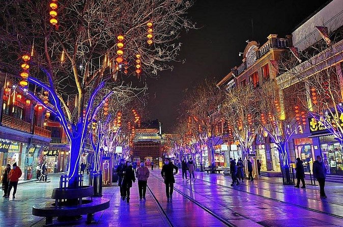 Beijing Private Night Walking Tour: Qianmen Street, Tian'ammen Square and Wangfujing Street - Who this private night walking tour suits best