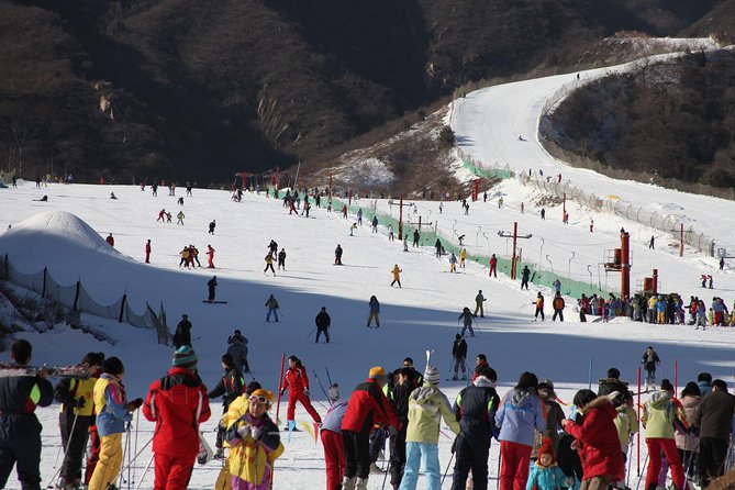 Beijing Private Tour to Huaibei Ski Resort and Mutianyu Great Wall with Lunch - Lunch: Included Energy for the Afternoon Ski Session