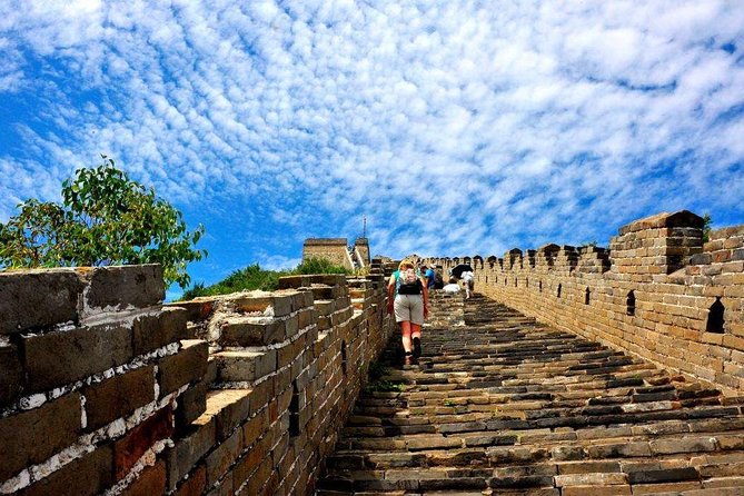 Beijing Private Tour to Huaibei Ski Resort and Mutianyu Great Wall with Lunch - Huaibei Ski Resort: Two Hours on Snow with a Wall View