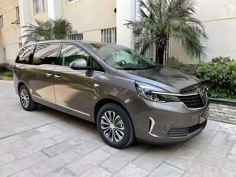 Beijing: private transfer to Great Wall from airport/hotel - The car ride: comfort, safety, and how much English you’ll need