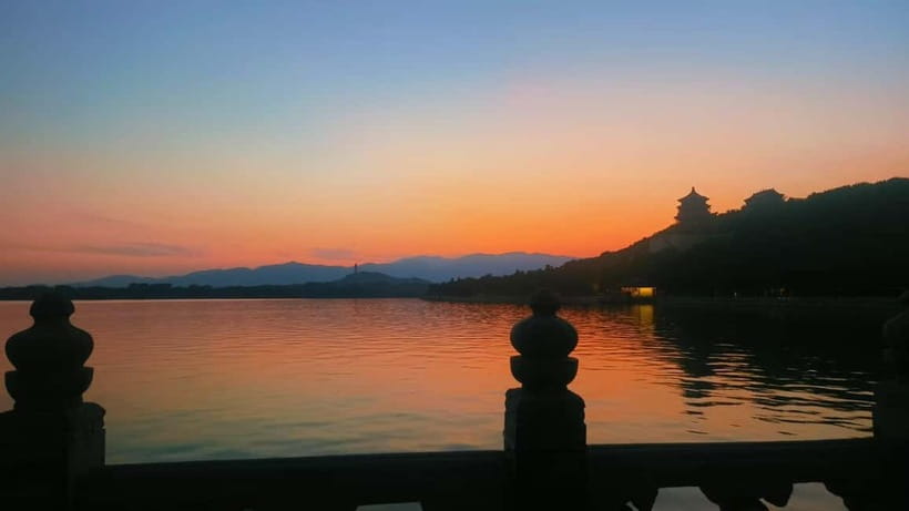Beijing: Summer Palace Highlight Walking Tour - North Palace Gate to Suzhou Street: getting your bearings, fast