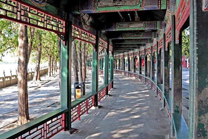 Beijing Summer Palace Ticket Booking - Crowds and weather: how to make the visit feel calmer