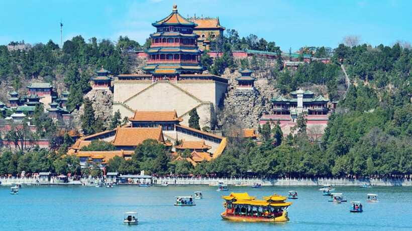 Beijing: Summer Palace Ticket; fast and smooth - Tower of Buddhist Incense and the hall spaces: where the architecture does the talking