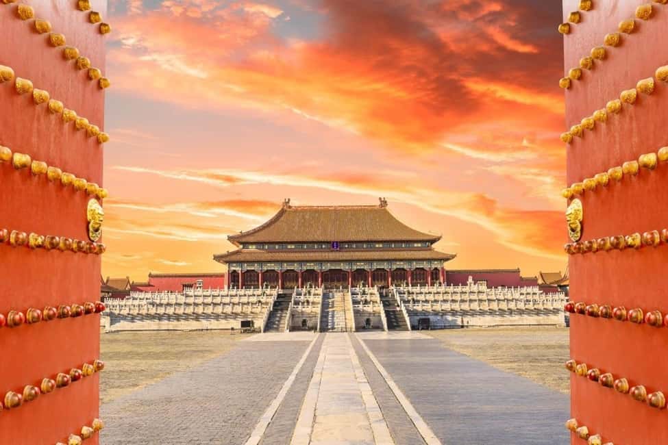 Beijing: Tianmen Square, Forbidden City Group Walking Tour - Entering Through Meridian Gate: Seeing the Palace’s Main Story