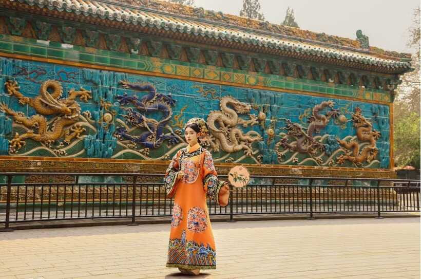 Beijing: Traditional Chinese Costume Makeover & Photo Shoot - When logistics get a little weird: transport, crowding, and expectations