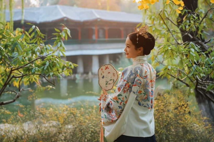 Beijing Traditional Hanfu Experience & Photoshoot for Groups - Who This Hanfu Photoshoot Works Best For