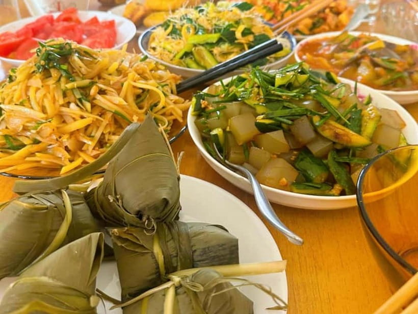 Beijing: Vegan Home Cooking & Local Market Tour with Sanxia - Eating together: stories, everyday Beijing, and vegan life