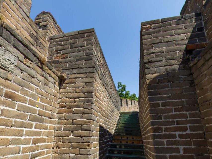 Beijing:Mutianyu/Badaling Great Wall Tour with VIP Fast Pass - Price and value: is $118 per person a smart move?