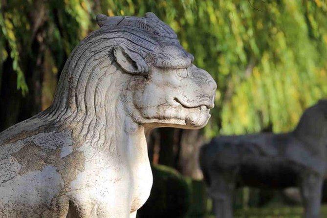 Boutique Tour: Juyongguan, Sacred Way and Dingling of Ming Tombs - Juyongguan Great Wall: Why This Pass Feels Less Crowded