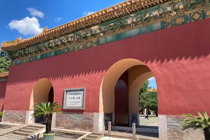 BusDa- Private Tour: Mutianyu Great Wall &Ming Tombs(Chang Ling) - Changling (Ming Tombs): Spirit Way Statues and Yongle’s Final Resting Place