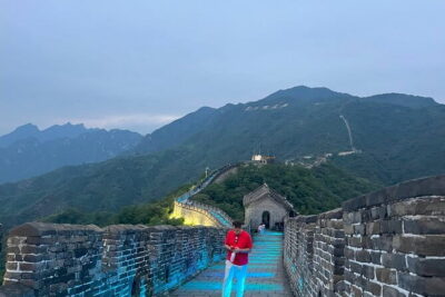 BusDa-Sunset Glow at Mutianyu Great Wall Night Bus Tour w/ Ticket - Night entrance at Mutianyu: what you actually see after sunset