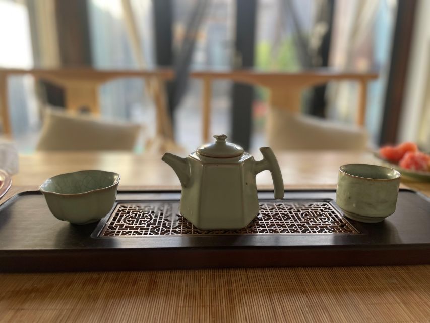 Chinese Tea ceremony in Beijing Hutong courtyard - Key things I’d circle before booking