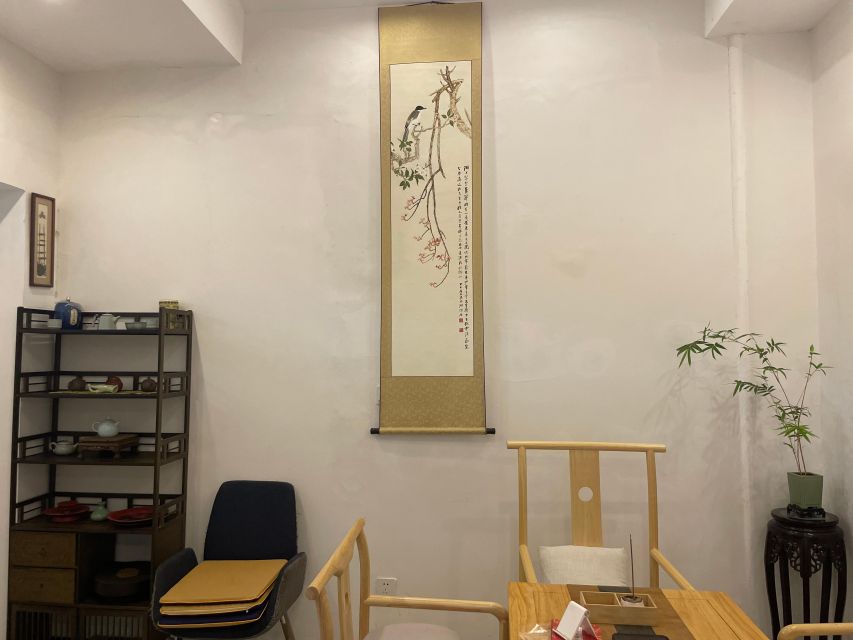 Chinese Tea ceremony in Beijing Hutong courtyard - Why a Forbidden City-adjacent Hutong courtyard tea session works