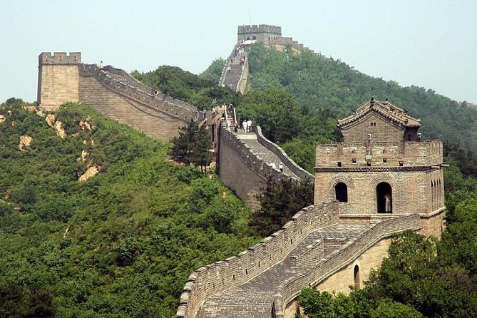 Full-Day Great Wall of Badaling - The meeting point at 8:00 am and why early is smart