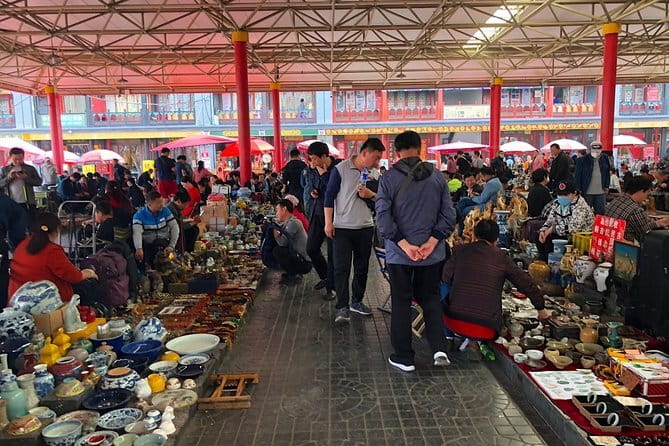 Full-Day Private Tour Panjiayuan Antique Market and Beijing Capital Museum - Key things to know before you go