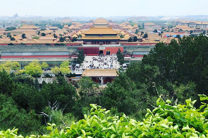 Jingshan Park Tour - Stop-by-stop: how the viewpoint flows into Hou Hai hutongs