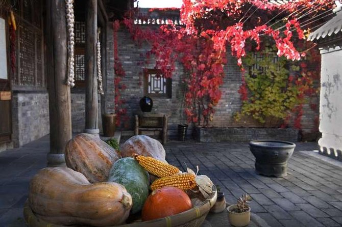 Lock Your Love on Simatai Great Wall with Gubei Water Town Visit and Cable Car Ride - Private guide and door-to-door transfers: why this day feels smoother