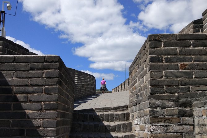 Mini Group: Half-Day Great Wall at Mutianyu Hiking Tour - Guides and drivers: the human part that makes it worth it