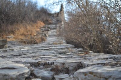 Mini Group: One-Day Jiankou to Mutianyu Great Wall Hiking Tour - The guide does more than point: restorations, towers, and what to look for