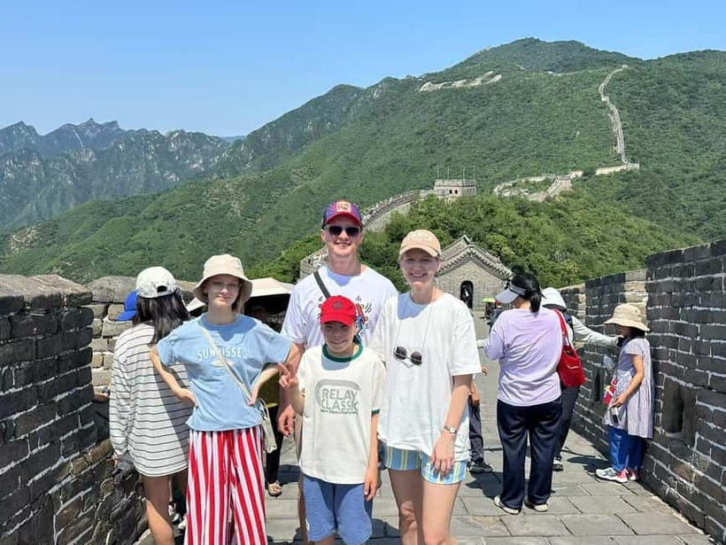 Morning Bus Transfer to Mutianyu Great Wall + Entry Ticket - Mutianyu at a Relaxed Pace: Why This Morning Plan Works