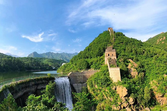Mutianyu and Huanghuacheng Great Wall Private Tour with English Speaking Driver - The Lunch Break That Keeps the Day From Feeling Like a Sprint