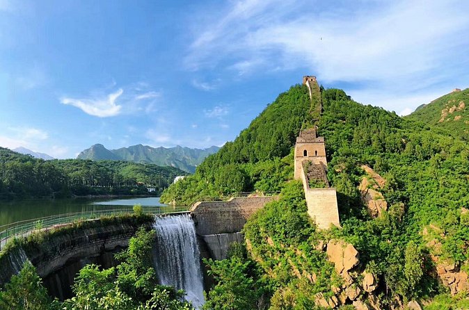 Mutianyu and Huanghuacheng Great Wall Private Tour with English Speaking Driver - Huanghuacheng Great Wall: Lake Views and the Optional Boat Ride in Summer