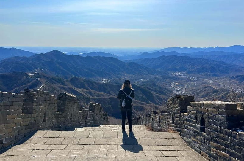 Mutianyu Great Wall 5-KM Guided Hike with Uphill Cable Car - Mutianyu Great Wall: the day structure that keeps you from wasting daylight