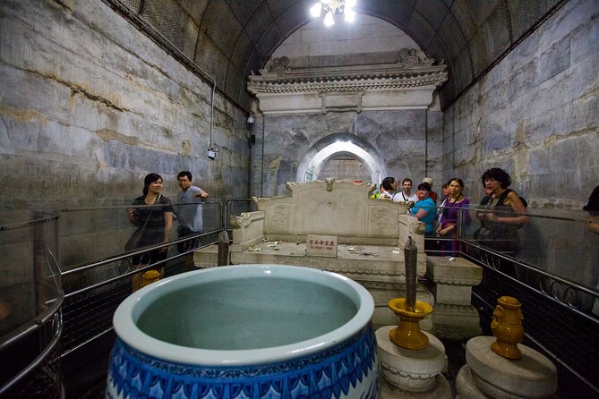 Mutianyu Great Wall & Ming Tombs All Inclusive Private Tour - Ming Tombs at Ding Tomb: what you’re really seeing