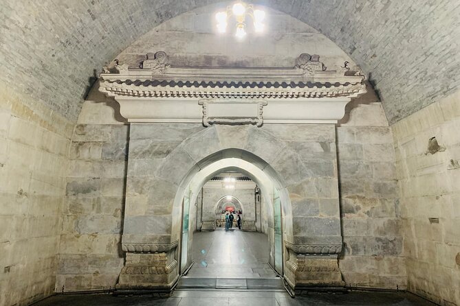 Mutianyu Great Wall & Ming Tombs All Inclusive Private Tour - From your hotel at 8:00am to Mutianyu: beating the worst timing
